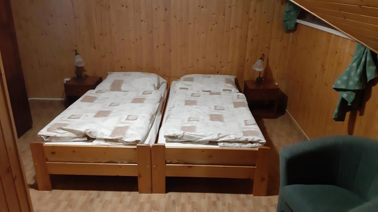 Penzion Pri Studnicke Omastina Екстериор снимка