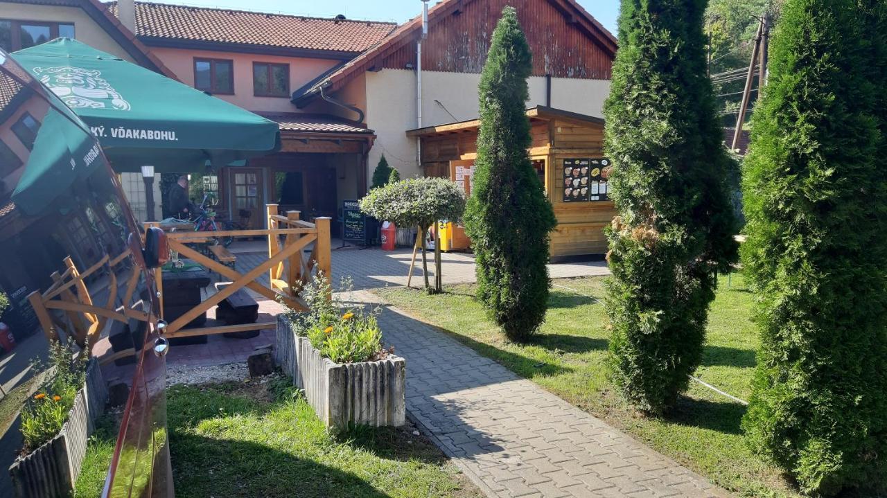 Penzion Pri Studnicke Omastina Екстериор снимка